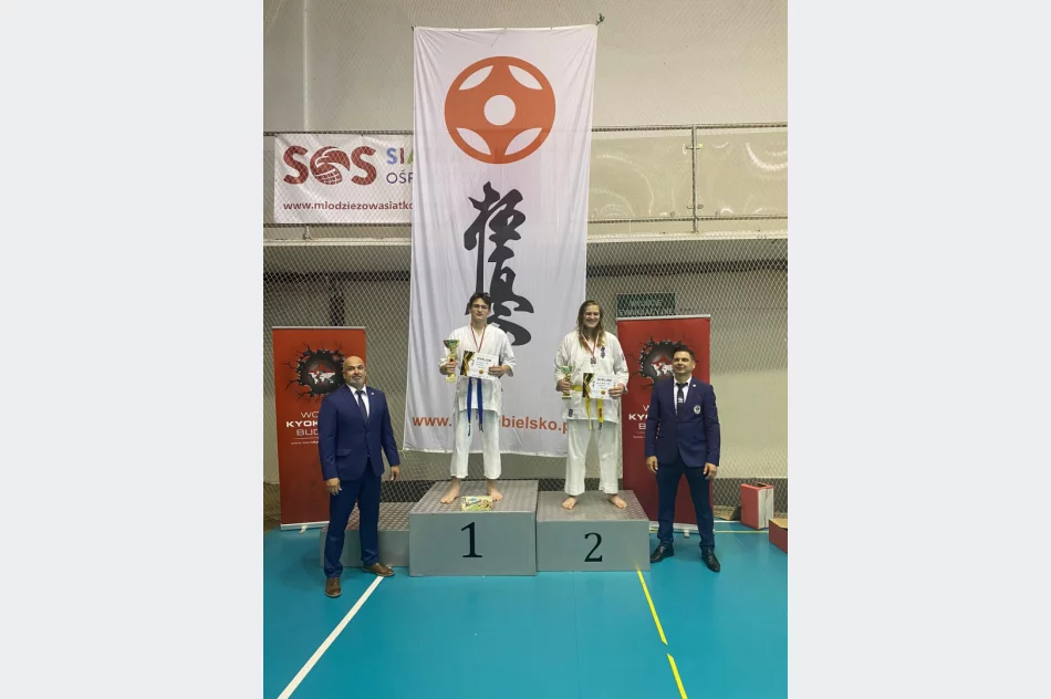 15 medali na Makroregionie Południowym w Bielsku Białej dla zawodników Limanowskiego Klubu Kyokushin Karate - zdjęcie 18