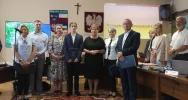 Najlepsi uczniowie z nagrodami od władz samorządu - zdjęcie 5
