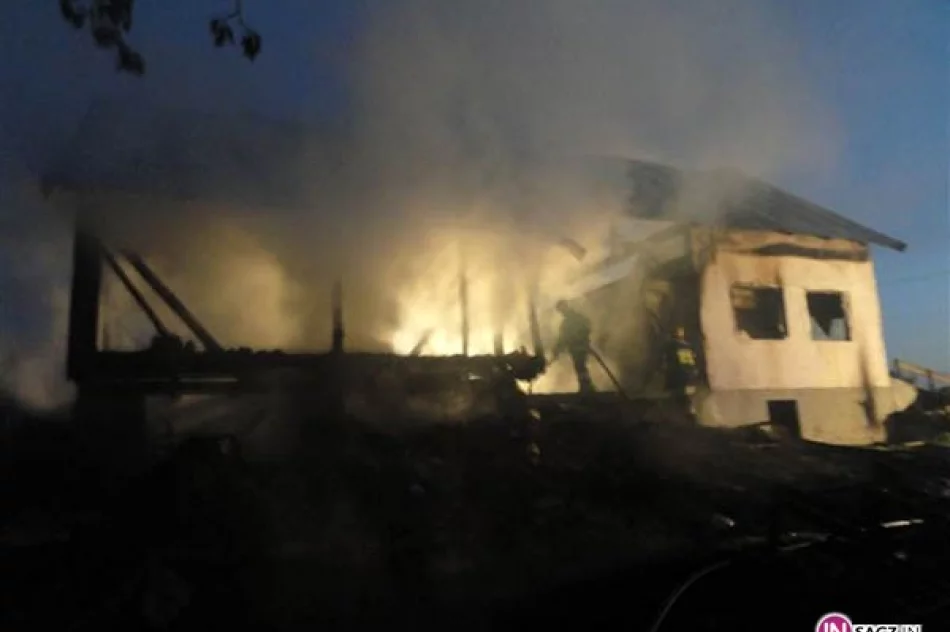 Pożar stodoły i budynku gospodarczego - zdjęcie 2