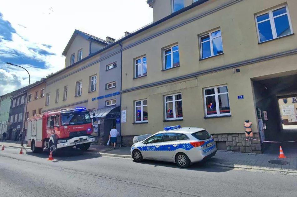 Alarm chemiczny w biurze poselskim - działania służb - zdjęcie 3