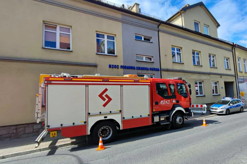 Alarm chemiczny w biurze poselskim - działania służb - zdjęcie 4