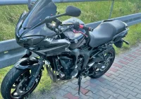 Spadła z motocykla i uderzyła w bariery. 55-letni kierowca w areszcie - zdjęcie główne