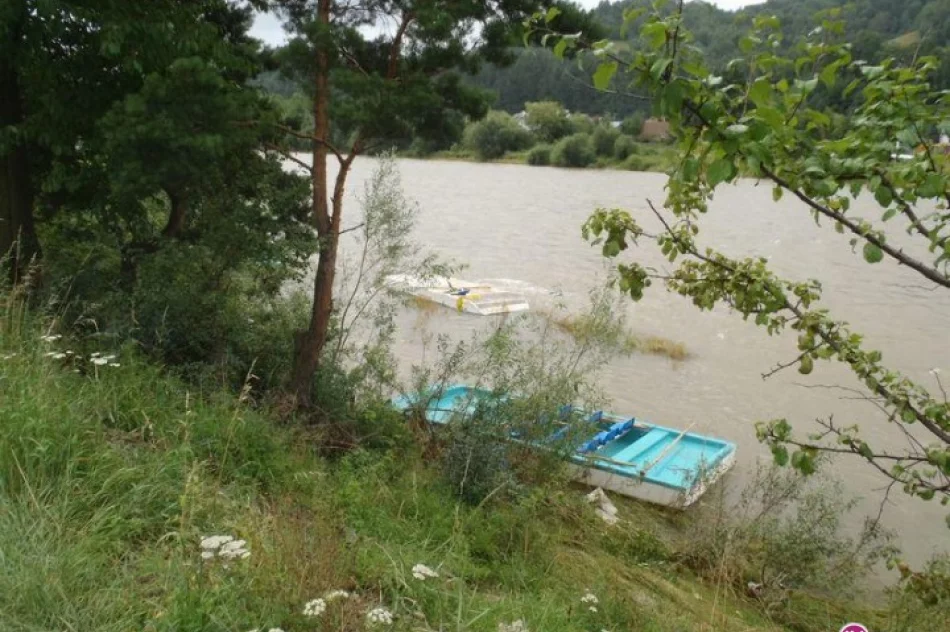 Zatonęła tratwa na Popradzie - zdjęcie 2