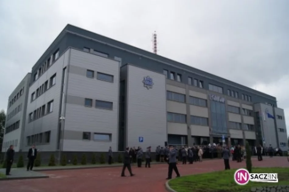 Policjanci urzędują już w nowej komendzie - zdjęcie 2