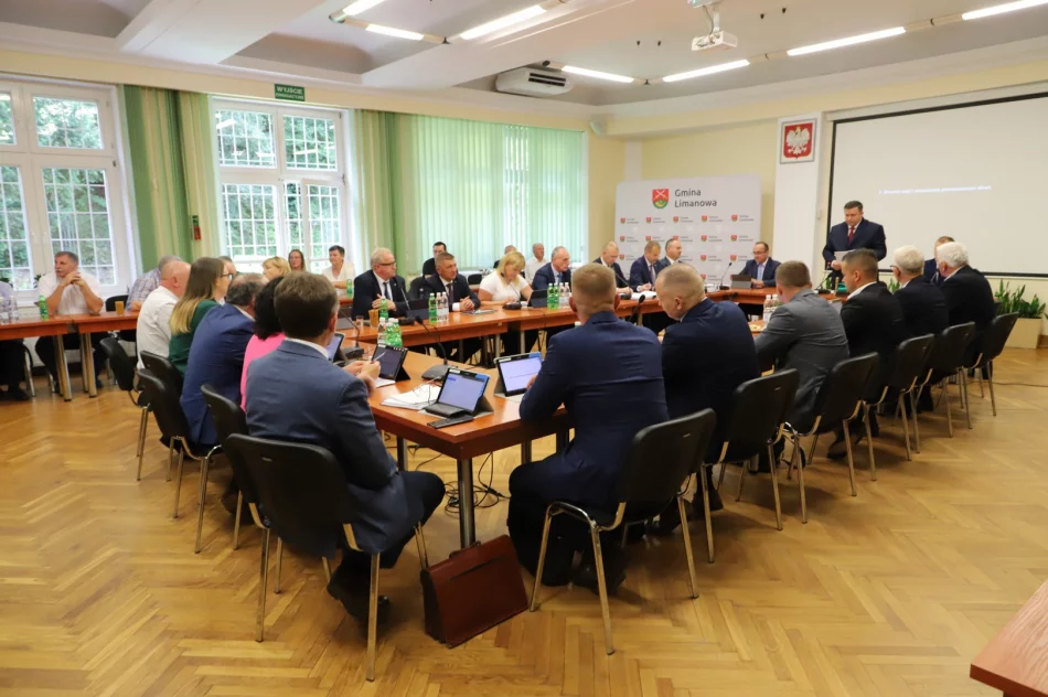 JEDNOGŁOŚNE ABSOLUTORIUM ZA 2023 ROK DLA WÓJTA GMINY LIMANOWA - zdjęcie 3