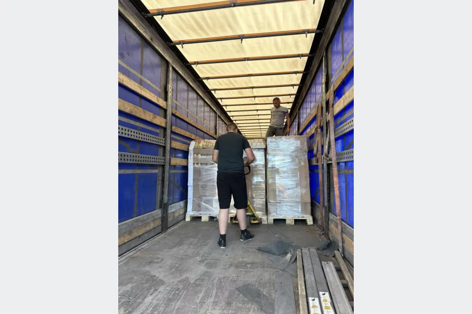 Kolejny transport z pomocą humanitarną dotarł do Truskawca - zdjęcie 8