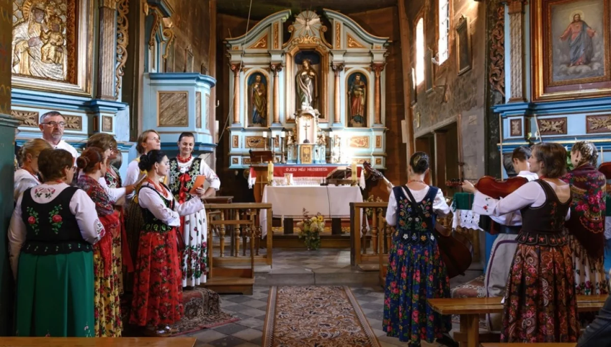 Regionalna Eucharystia i zagórzańskie produkty na kiermaszu
