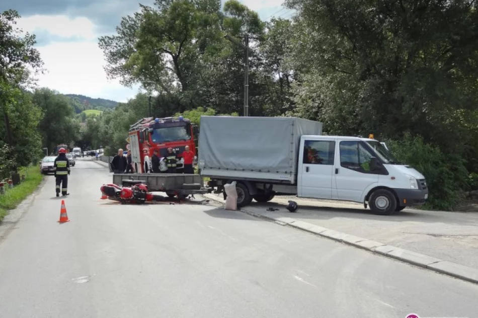 Motocyklista zderzył się z przyczepką - zdjęcie 3