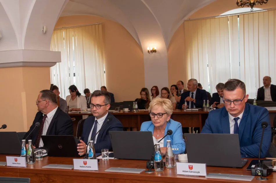 ​Jednogłośne absolutorium dla zarządu - zdjęcie 9