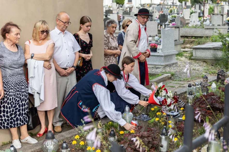 Odbyły się uroczystości 80. rocznicy egzekucji Limanowian w Rdziostowie w 1944 r. - zdjęcie 12