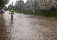 Zakopane: ulewne opady; zamknięta podtopiona zakopianka - zdjęcie główne