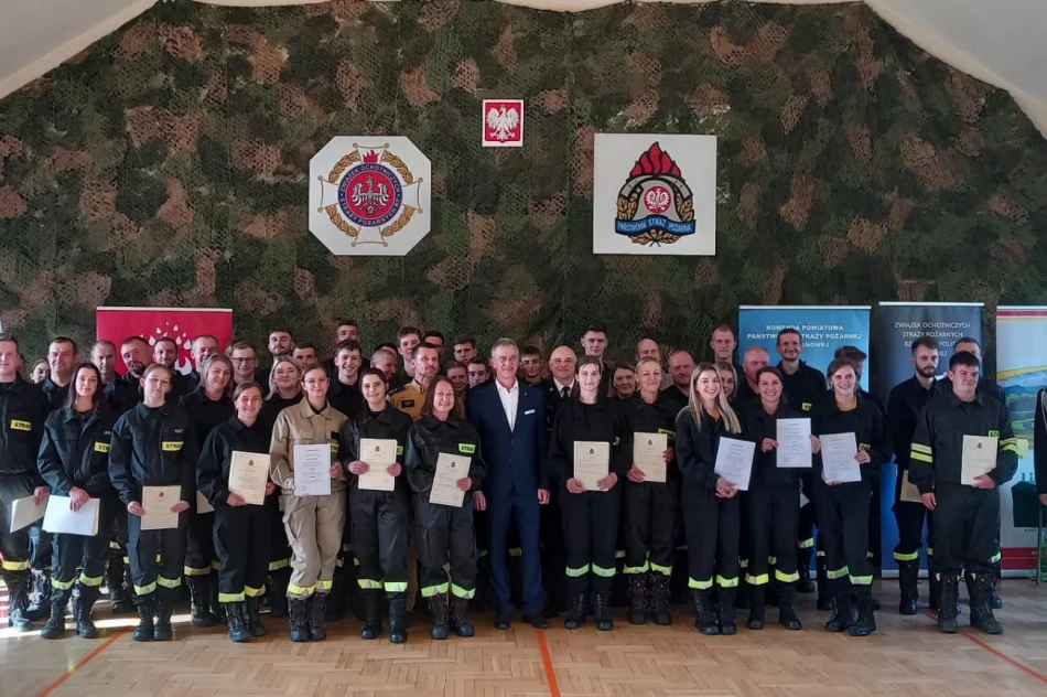 Uroczyste ślubowanie strażaków-ochotników  - zdjęcie 15