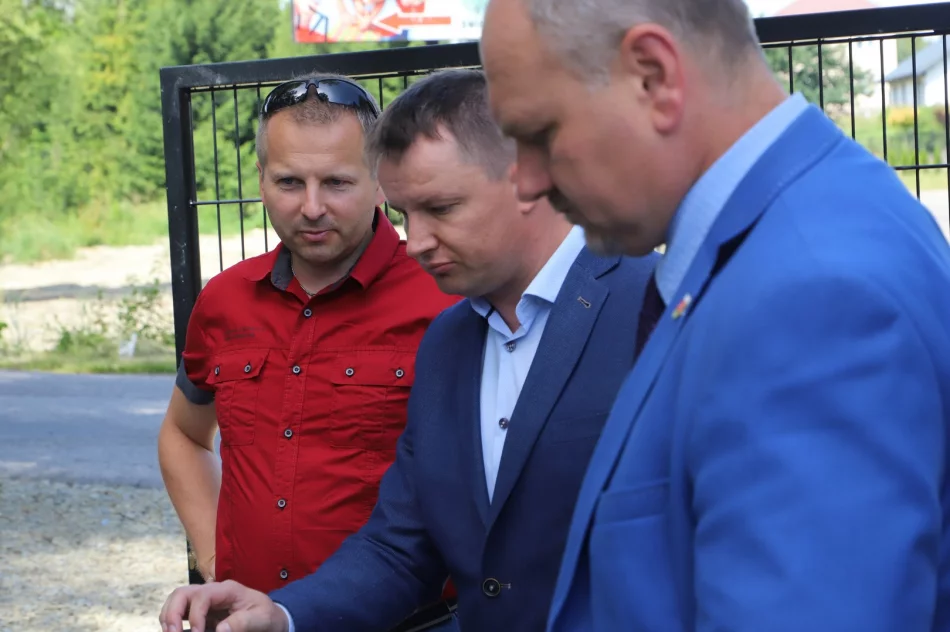 Budowa kanalizacji sanitarnej w miejscowości Kłodne i Męcina - zdjęcie 4