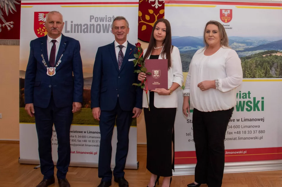 Zasłużeni dla promocji Limanowszczyzny z nagrodami (ZDJĘCIA) - zdjęcie 2
