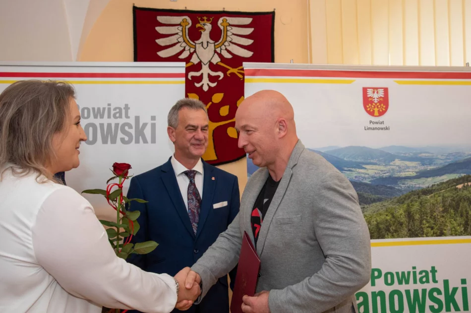 Zasłużeni dla promocji Limanowszczyzny z nagrodami (ZDJĘCIA) - zdjęcie 9