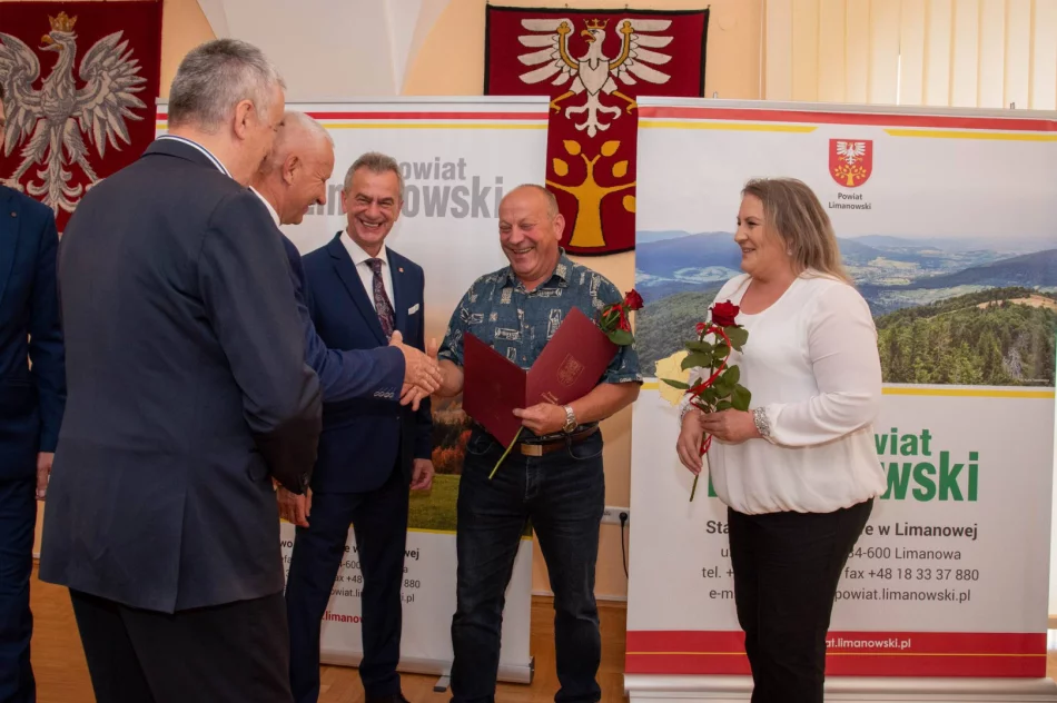 Zasłużeni dla promocji Limanowszczyzny z nagrodami (ZDJĘCIA) - zdjęcie 10