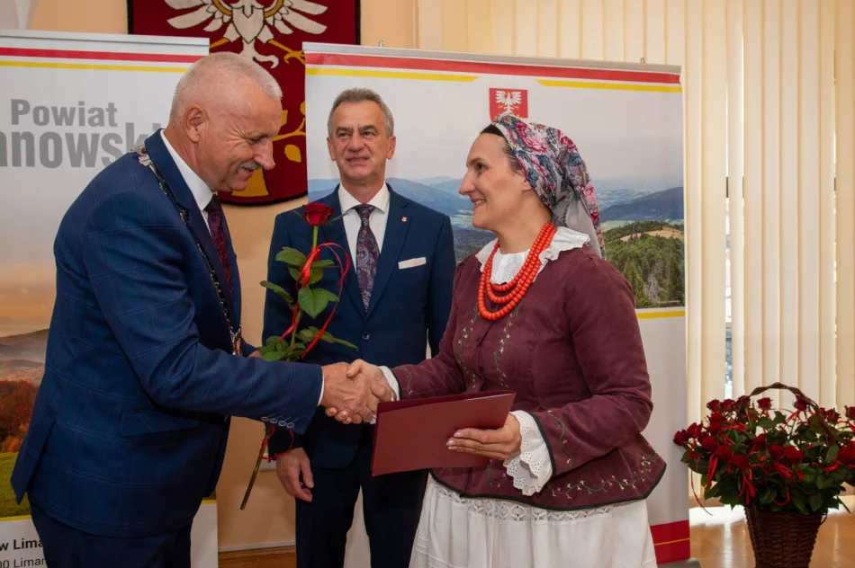 Zasłużeni dla promocji Limanowszczyzny z nagrodami (ZDJĘCIA) - zdjęcie 13