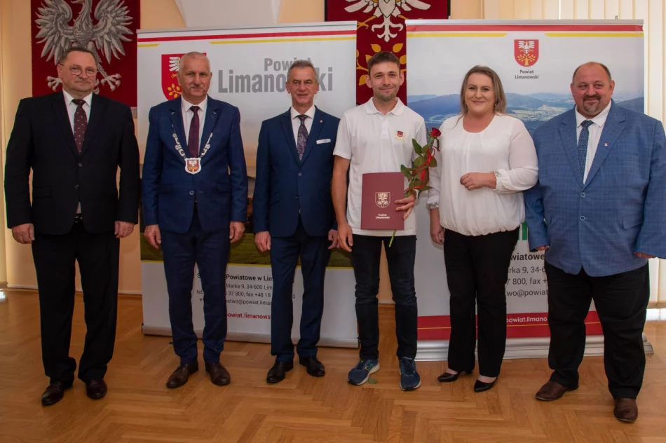 Zasłużeni dla promocji Limanowszczyzny z nagrodami (ZDJĘCIA) - zdjęcie 14