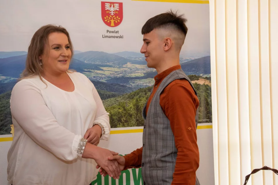 Zasłużeni dla promocji Limanowszczyzny z nagrodami (ZDJĘCIA) - zdjęcie 19