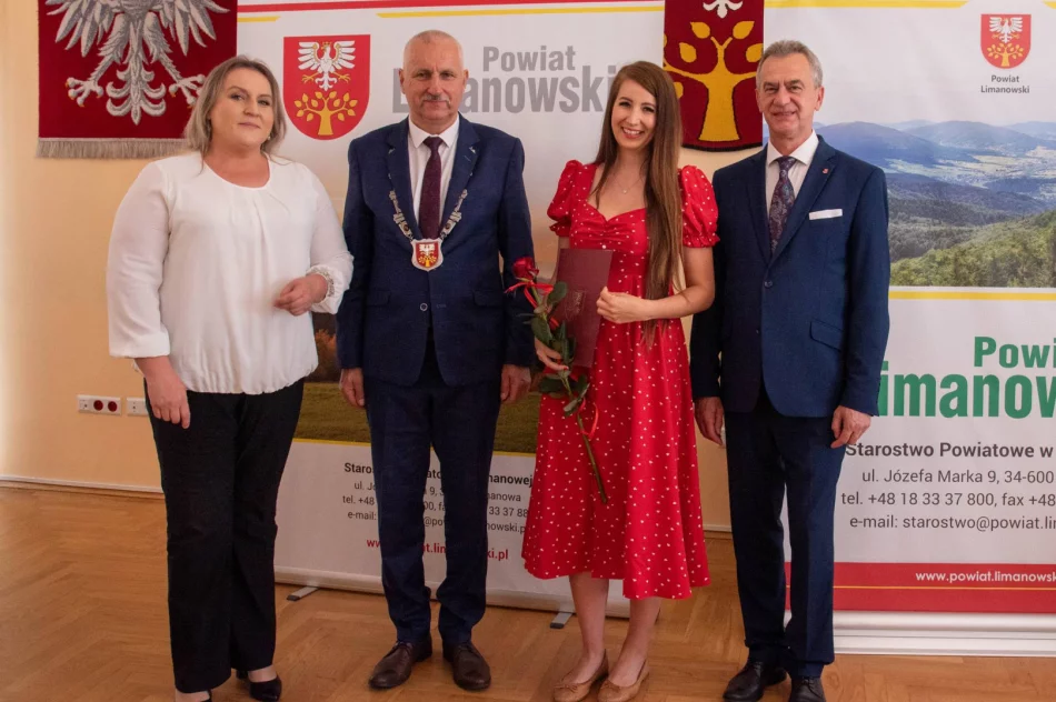 Zasłużeni dla promocji Limanowszczyzny z nagrodami (ZDJĘCIA) - zdjęcie 20