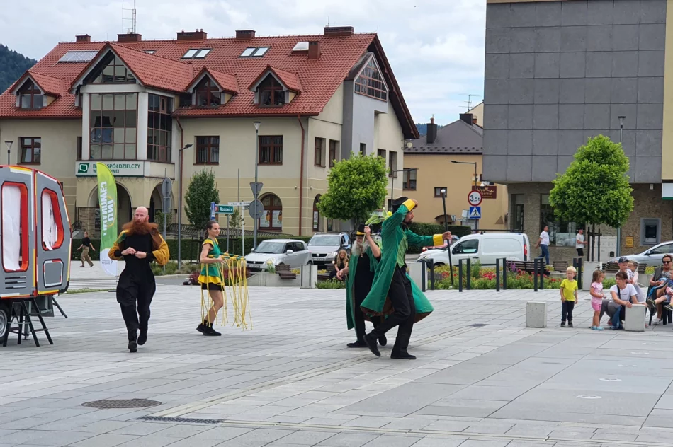Rozpoczął się 37. ULICA Festival. Zobacz spektakl międzynarodowej grupy na rynku - zdjęcie 8