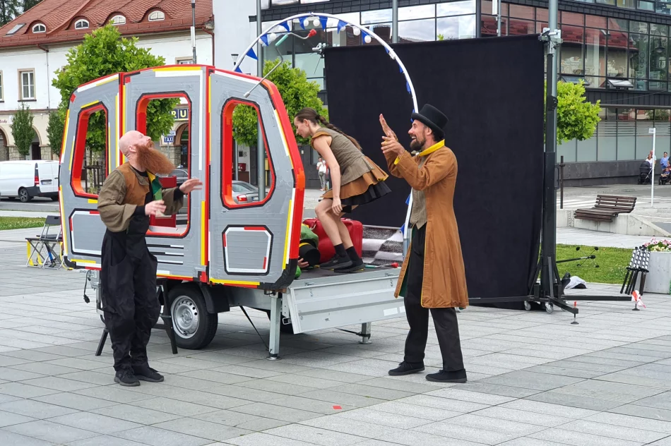 Rozpoczął się 37. ULICA Festival. Zobacz spektakl międzynarodowej grupy na rynku - zdjęcie 14