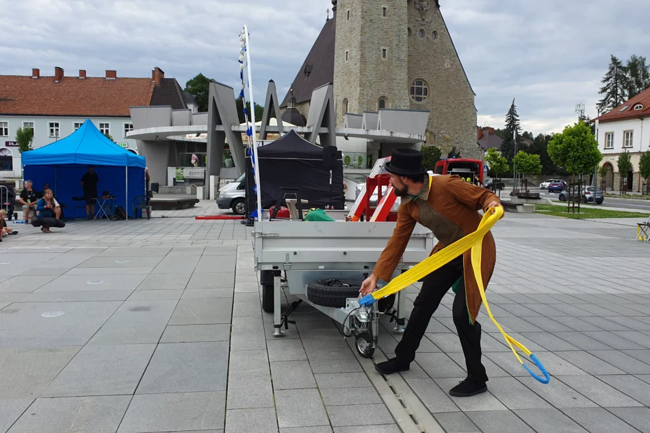 Rozpoczął się 37. ULICA Festival. Zobacz spektakl międzynarodowej grupy na rynku - zdjęcie 19