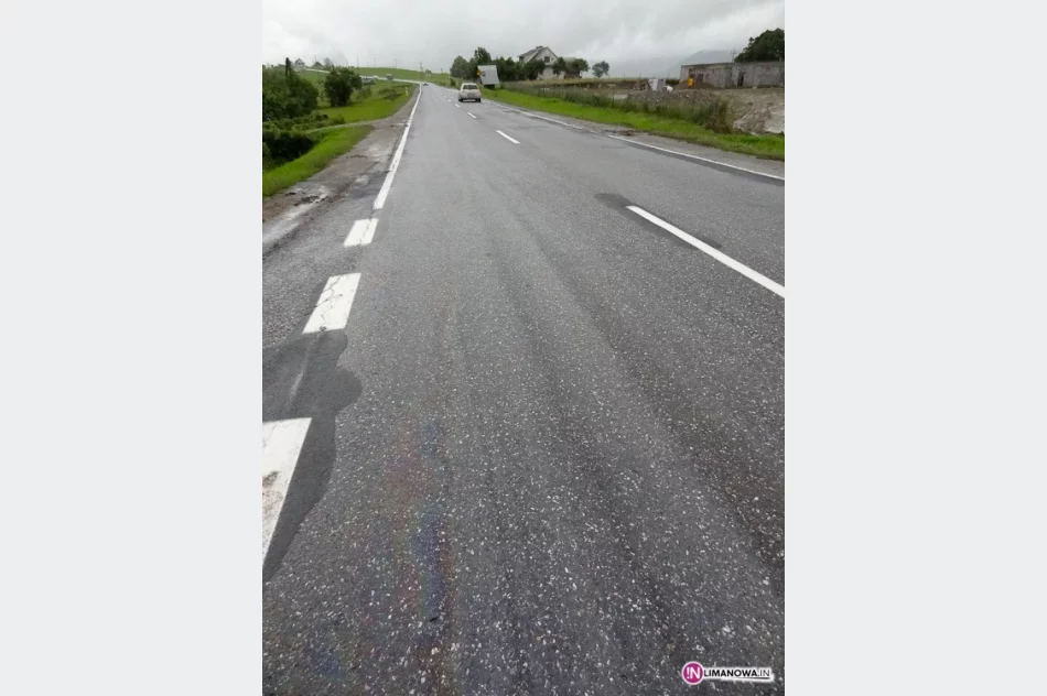 Śliska droga od oleju - zdjęcie 3