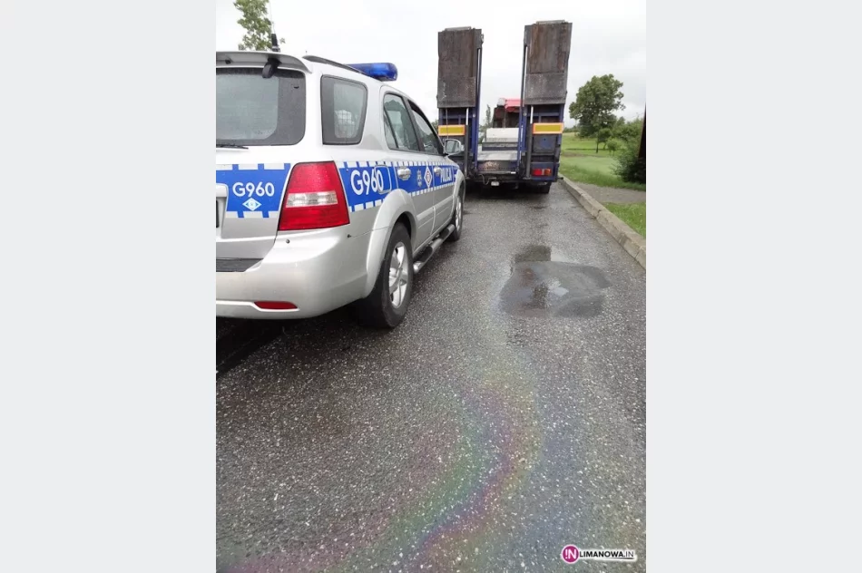 Śliska droga od oleju - zdjęcie 4