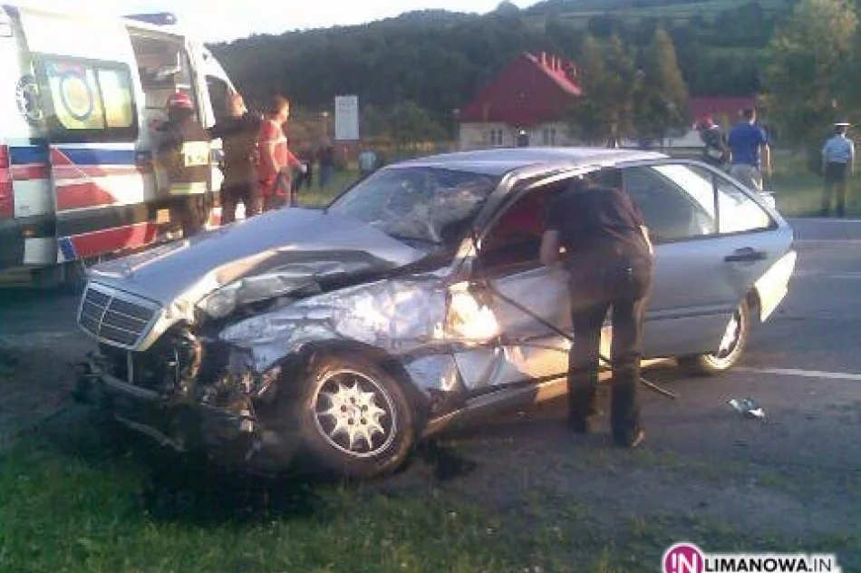 Wyjechała wprost pod ciężarówkę - zdjęcie 3