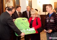 800 kilogramów gliny i ponad 500 skarbonek - zdjęcie główne