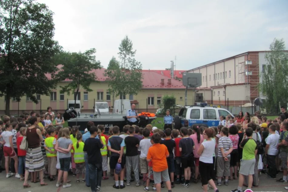 Uczyli się bezpieczeństwa nad wodą - zdjęcie 3