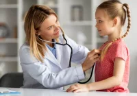  Pediatra Kraków: Kiedy udać się z dzieckiem do lekarza? - zdjęcie główne