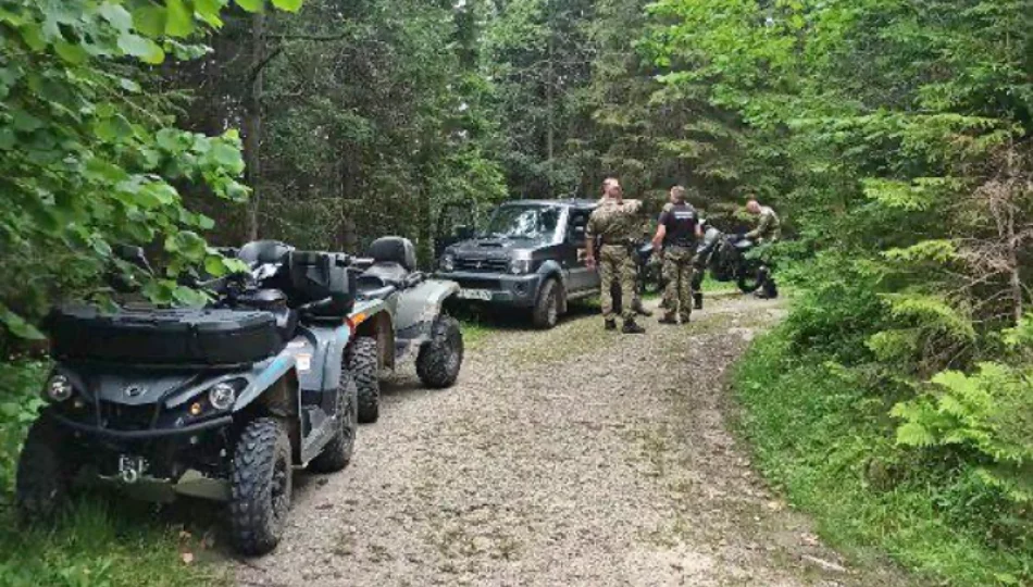 Więcej patroli. Zatrzymano 14-latka na crossie i kierowców samochodów terenowych - zdjęcie 1