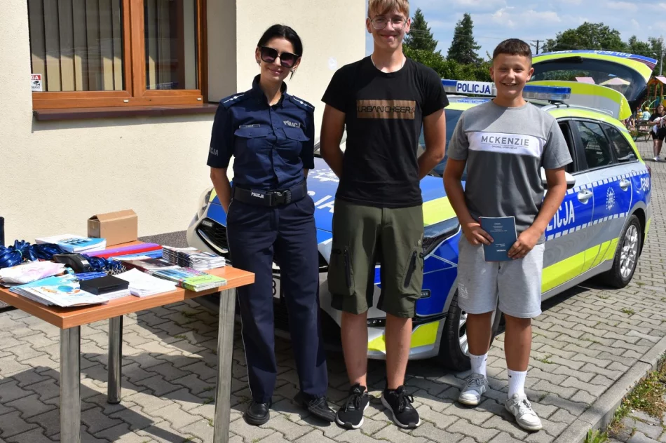 Policjanci zaprezentowali sprzęt i rozmawiali o bezpieczeństwo - zdjęcie 8