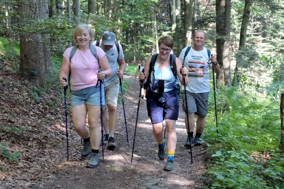 Wędrówka w upalny poranek i liczne spotkanie na szczycie (ZDJĘCIA) - zdjęcie 2