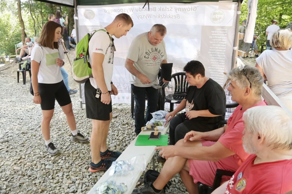 Wędrówka w upalny poranek i liczne spotkanie na szczycie (ZDJĘCIA) - zdjęcie 17