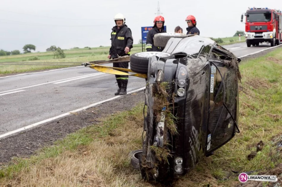 Dachowanie opla - czwarty wypadek - zdjęcie 3