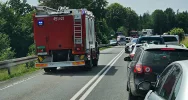 Zderzenie dwóch aut, DK 28 zablokowana - zdjęcie 3