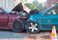 Dwie osoby ranne w zderzeniu czołowym - zdjęcie główne