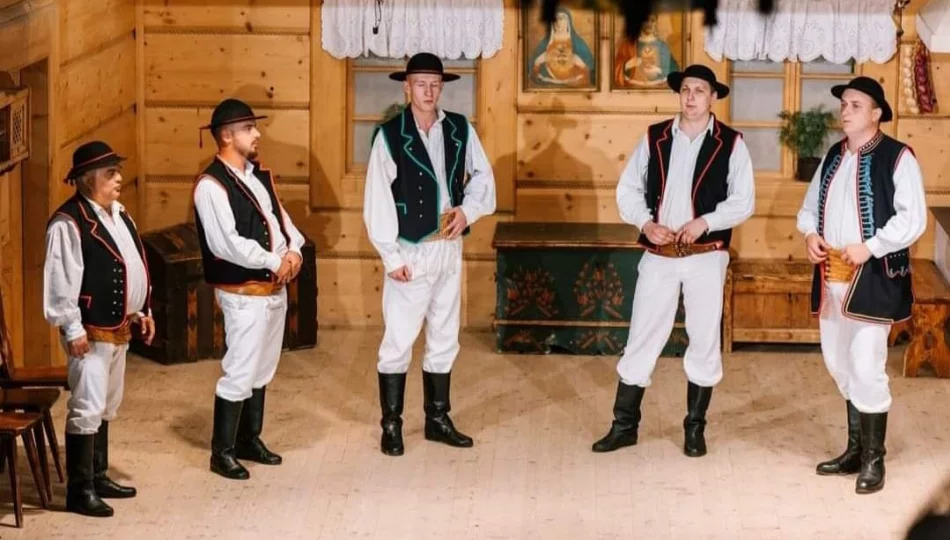 Męska Grupa Śpiewacza zespołu „Limanowianie” z 3 miejscem w Bukowinie Tatrzańskiej - zdjęcie 1