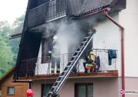 Spłonęła część wnętrza domu - zdjęcie główne