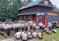 Strażacy z wizytą w harcerskim obozie - zdjęcie główne