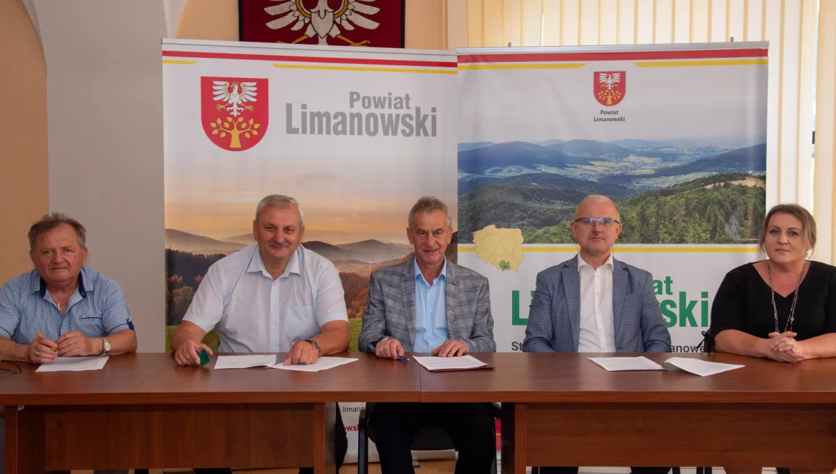 Podpisano umowę na wykonanie dokumentacji/fot.: Starostwo Powiatowe w Limanowej 