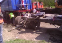 Ciężarówka wpadła do rowu - zdjęcie główne