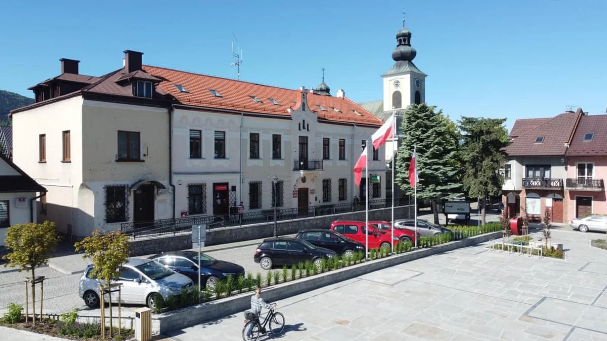 Milion na inwestycje, milion na długi