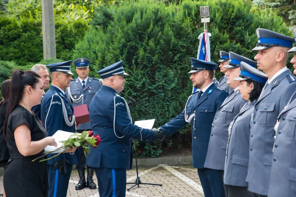 Policjanci obchodzili swoje święto - 50 funkcjonariuszy z awansem (ZDJĘCIA) - zdjęcie 10