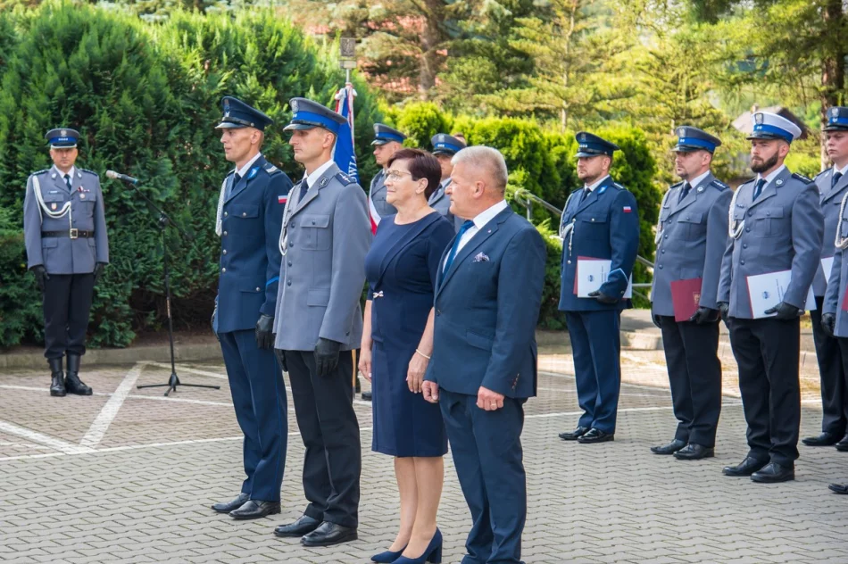 Policjanci obchodzili swoje święto - 50 funkcjonariuszy z awansem (ZDJĘCIA) - zdjęcie 13
