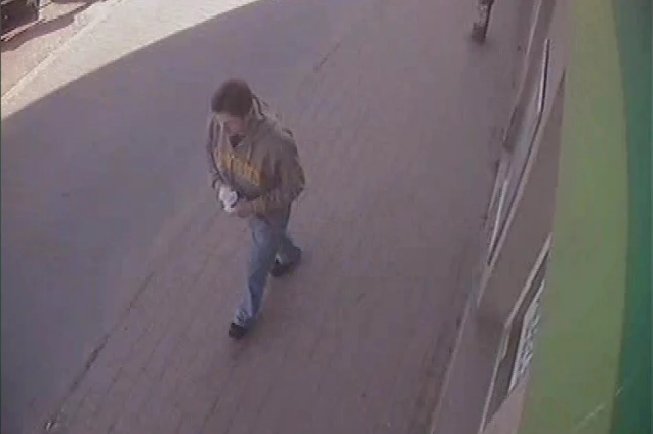 Zdjęcia z napadu na bank - zdjęcie 4