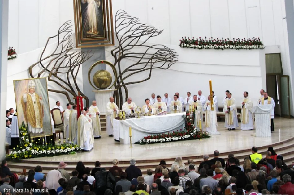 Dzień beatyfikacji Jana Pawła II Łagiewnikach - zdjęcie 4